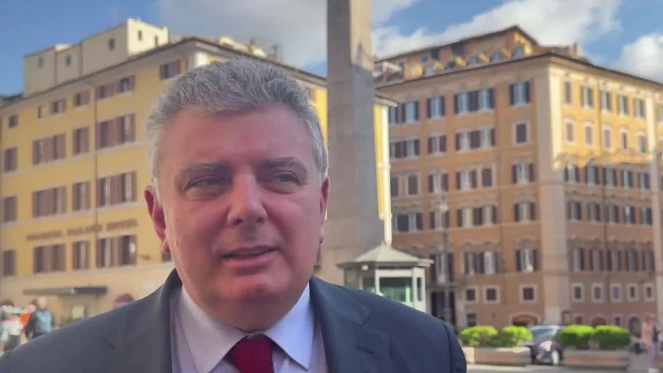 Olaszországban is szorgalmazzák az obszcenitás betiltását + videó