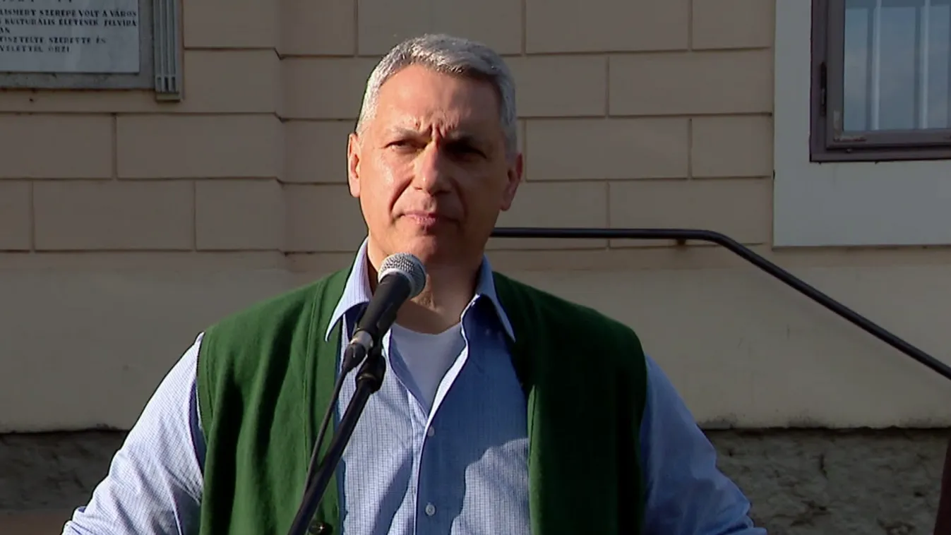 Lázárinfó – Bárhol, bárkivel, bármiről – Nagykőrös + videó