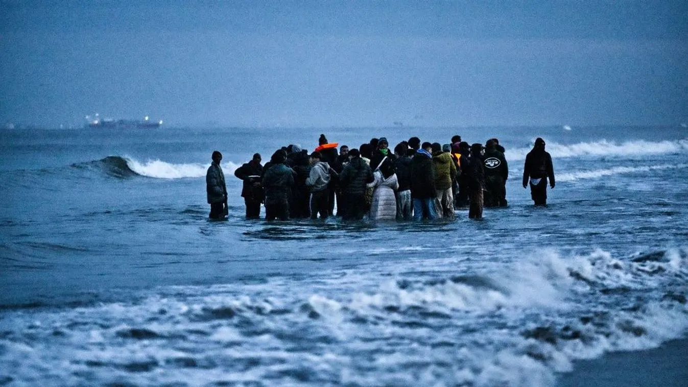 Döbbenetes összegeket költenek a migránsokra a brit adófizetők pénzéből