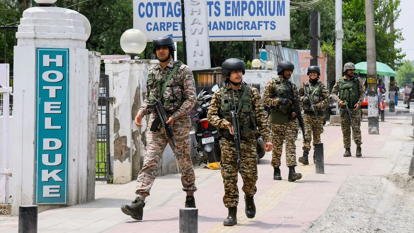 Pakisztáni hadsereg: India drónokkal támadta Pakisztánt, halálos áldozatról is tudni