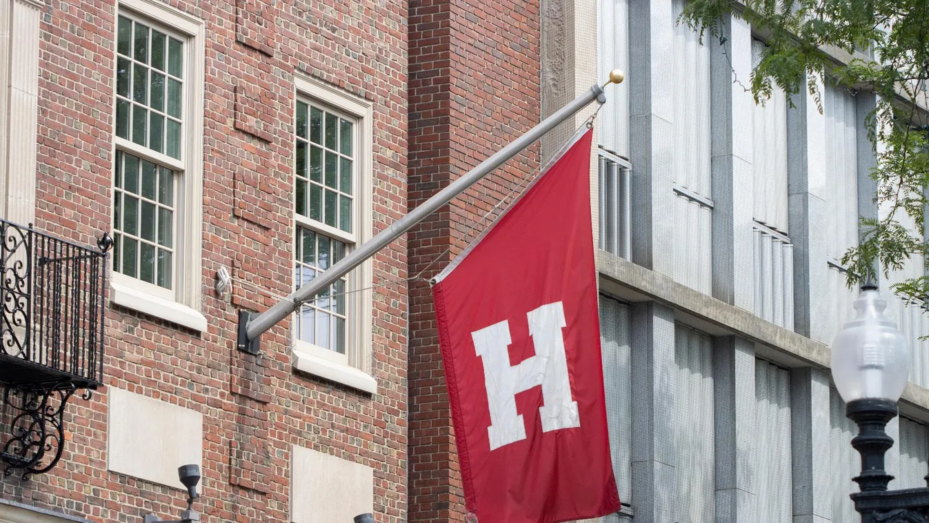 Donald Trump szerint a Harvard Egyetemnek korlátoznia kéne a külföldi hallgatók számát