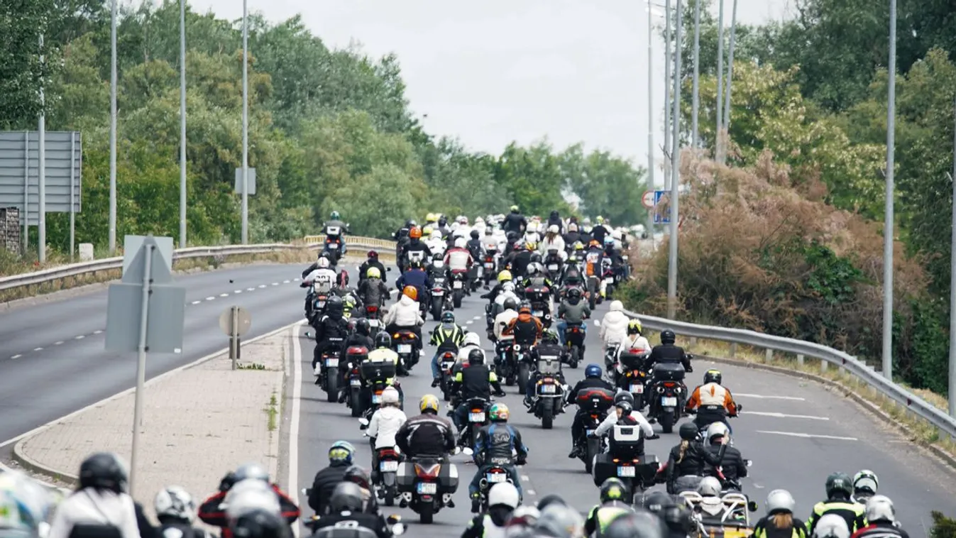 Motorosok százai kísérték utolsó útjára Varga Ákos Almát