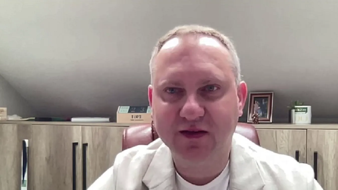 Felmentéssel rendelkező fiatal tanárt vert meg egy toborzótiszt Harkiv városában + videó