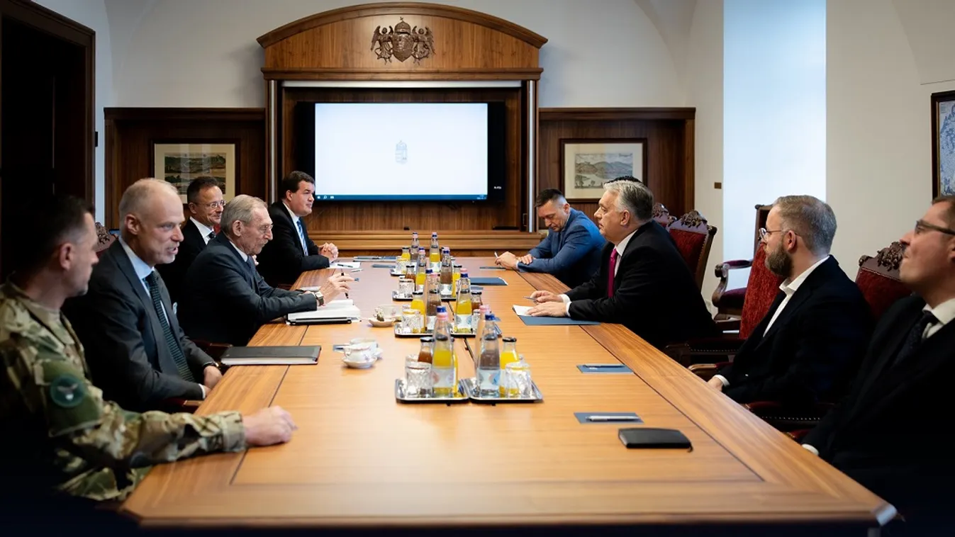 Ülésezik a Védelmi Tanács