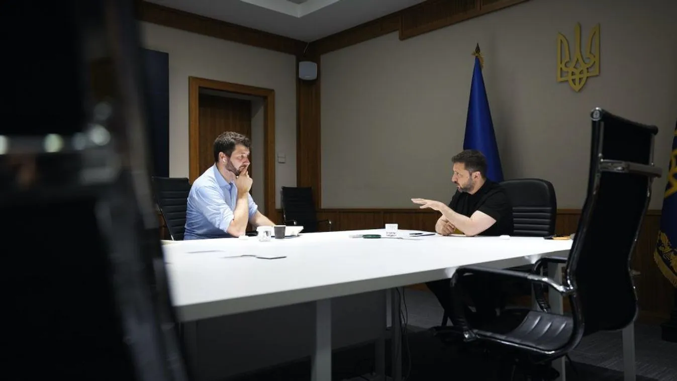 A baloldali újságíró szerint a kárpátaljai magyaroknál vannak fontosabb ügyek