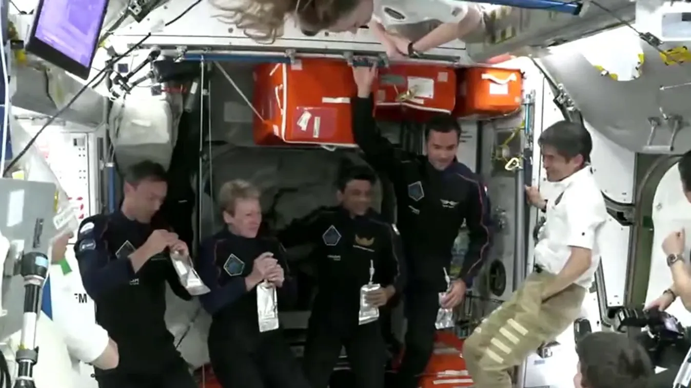 Kapu Tibor már a Nemzetközi Űrállomáson – videón a történelmi pillanat