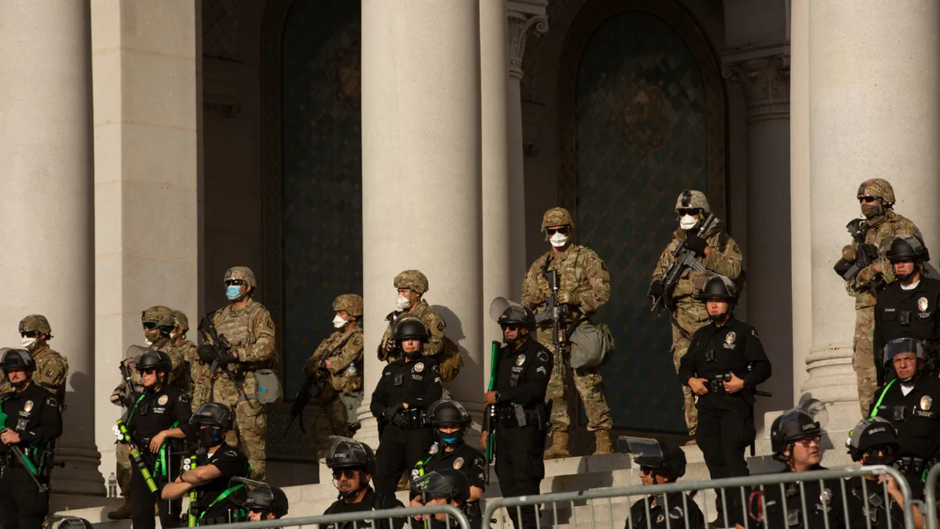 Lázadás Los Angelesben: erőszakossá fajult a bevándorlási hatóságok fellépése ellen indult tüntetéssorozat + videó