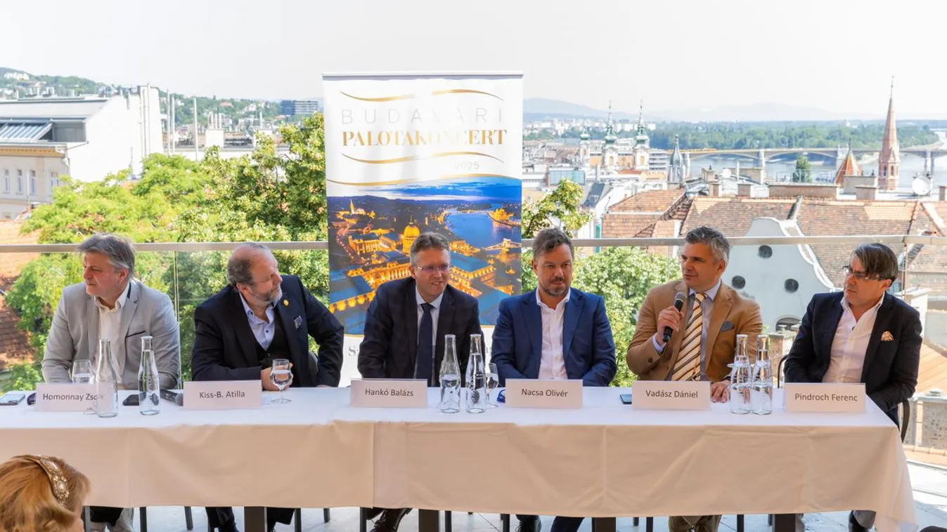 Világsztár érkezik a Budai Várba