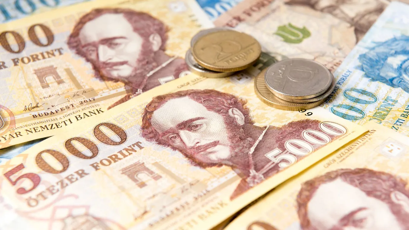 Czomba Sándor: azon dolgozunk, hogy tovább emelkedjenek a bérek