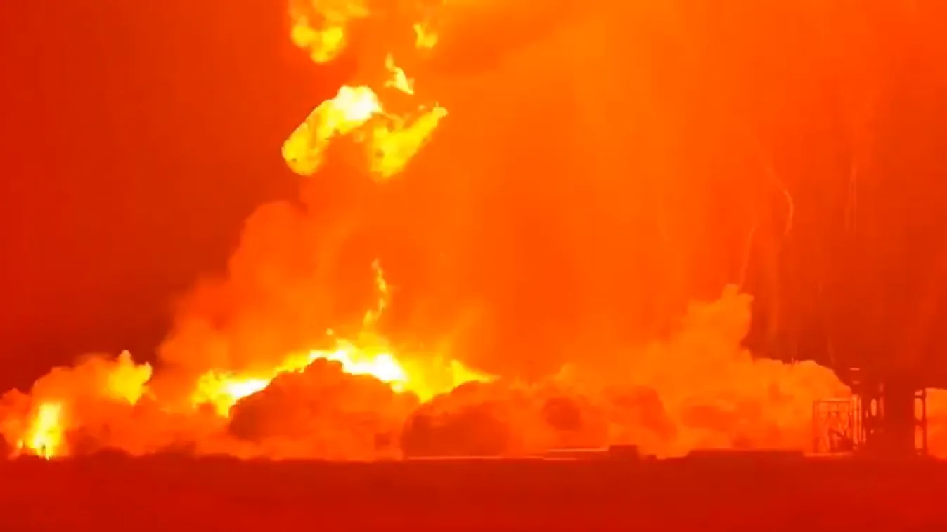 Olyan érzelmeket váltott ki Elon Muskból a hatalmas robbanás, amelyre nem sokan számíthattak + videó