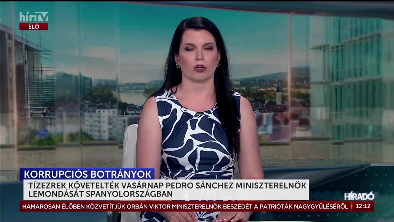 TÍZEZREK KÖVETELTÉK VASÁRNAP PEDRO SÁNCHEZ MINISZTERELNÖK LEMONDÁSÁT SPANYOLORSZÁGBAN