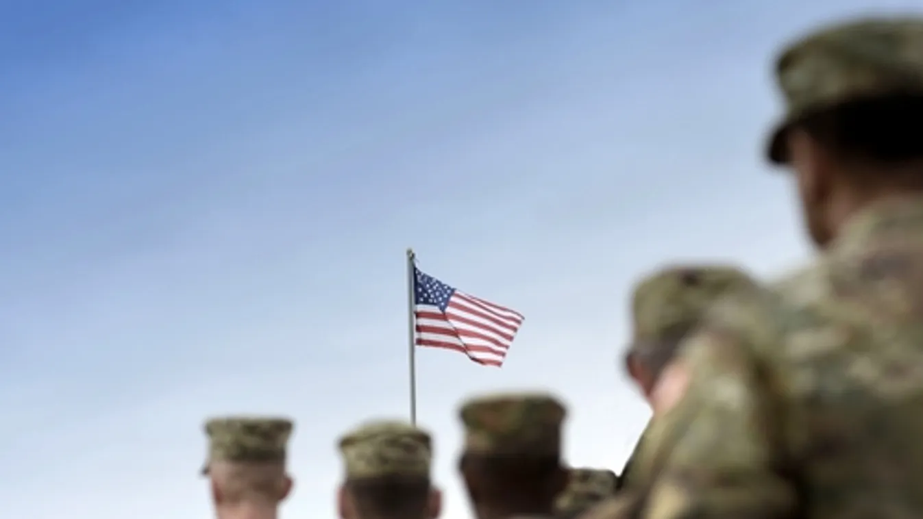 Felvonulással ünnepelték az amerikai hadsereg megalakulásának 250. évfordulóját Washingtonban