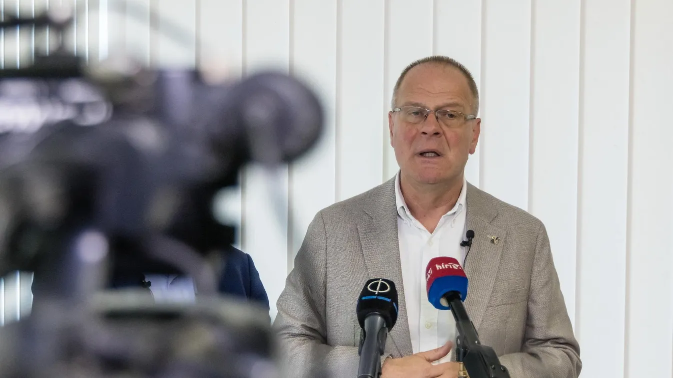 Navracsics Tibor: az európai polgárok is érzik, Európa nem tud lépést tartani a világgal