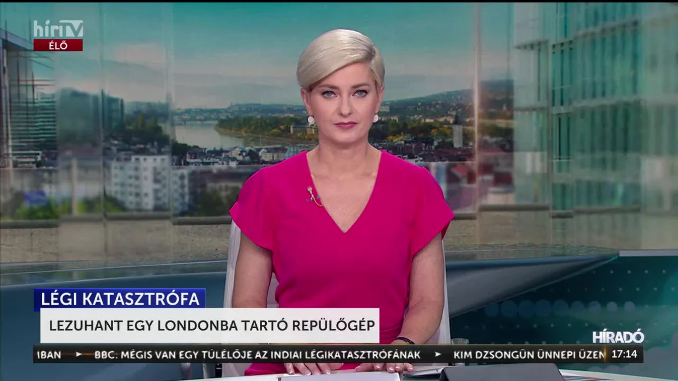 LEZUHANT EGY LONDONBA TARTÓ REPÜLŐGÉP