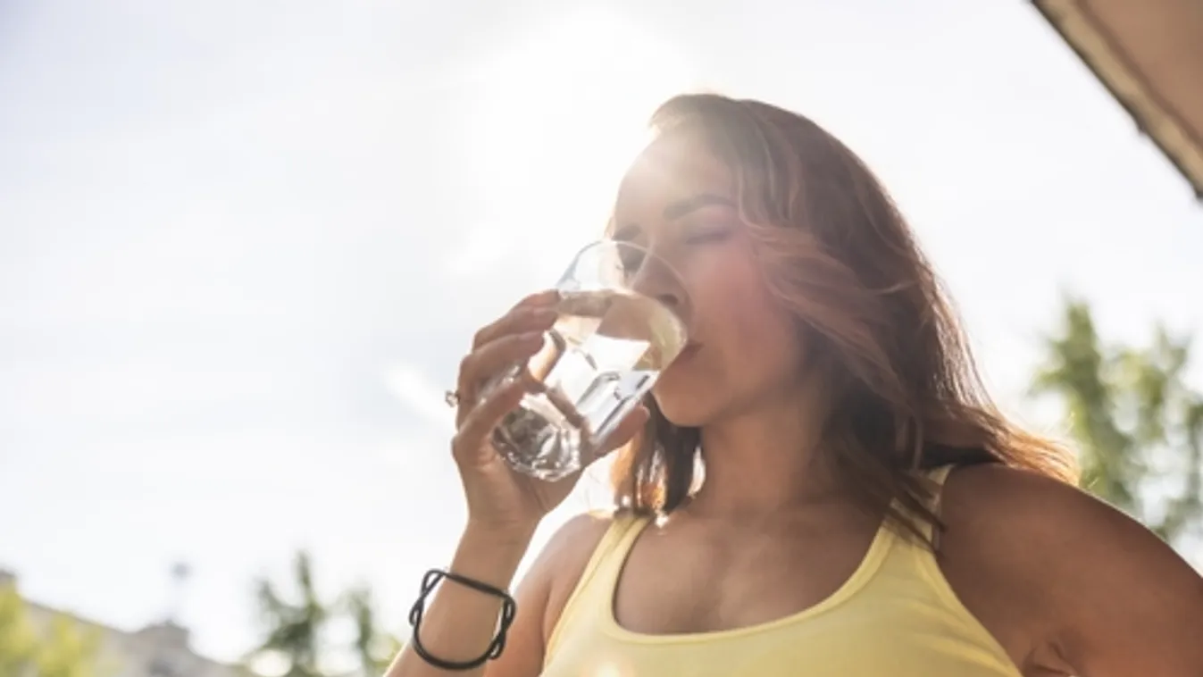 Másodfokú hőségriasztás lép életbe hétfőtől