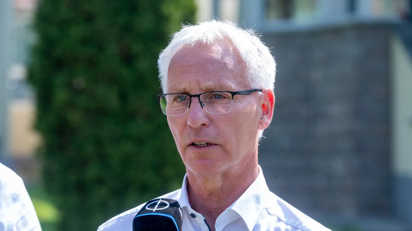 Soltész Miklós: az a feladatunk, hogy segítsük egymást