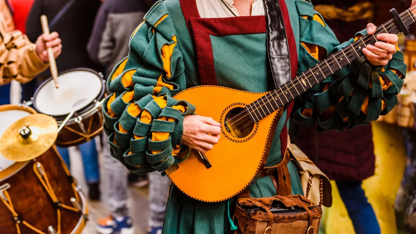 A pünkösdi hétvégén ismét megelevenedik a múlt a tatai Öreg-tó partján