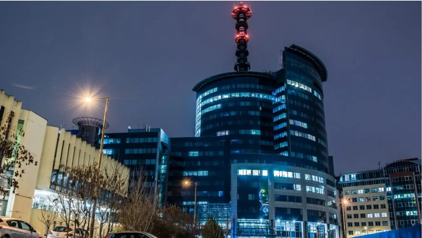 Egy éjszakára szabadon jöhetünk-mehetünk a BRFK székházában