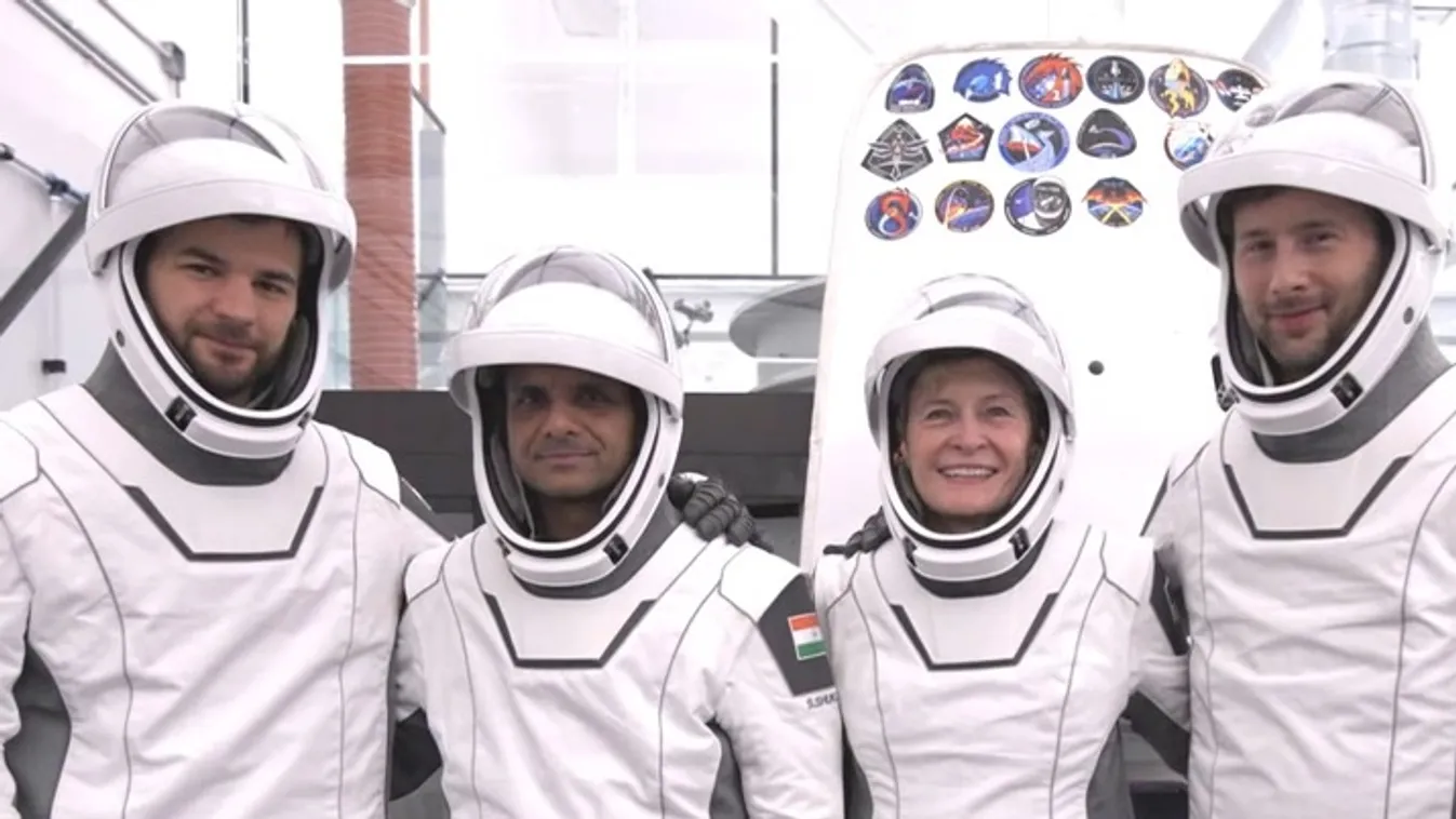 Tovább csúszik Kapu Tibor űrutazása + videó