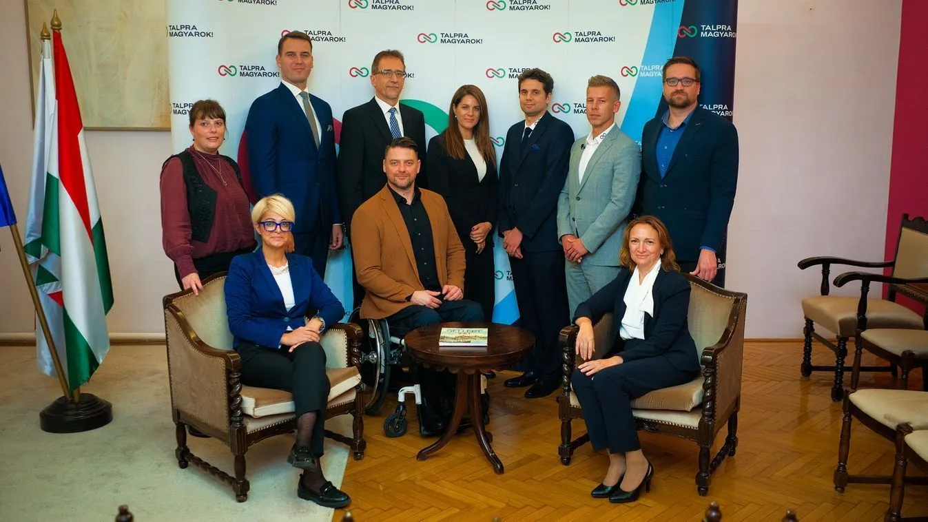 Forrnak az indulatok: újabb lemondások jöhetnek Magyar Péter frakciójában?