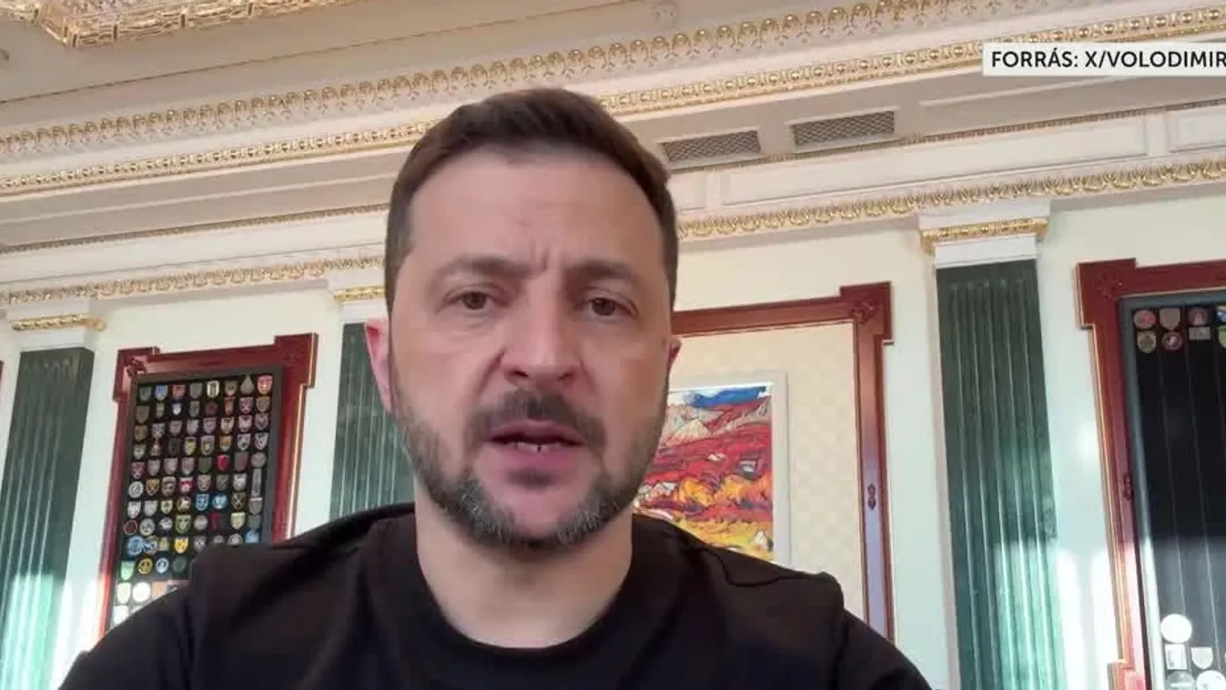 Az Amerikai Egyesült Államok Ukrajnának szánt fegyverszállítmányokat függeszt fel + videó