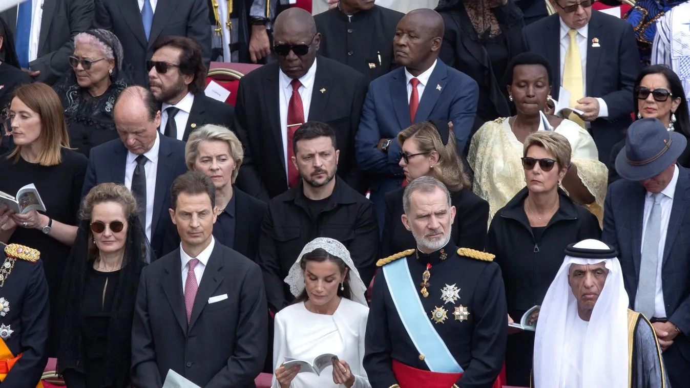 Zelenszkij belengetett egy sor változást