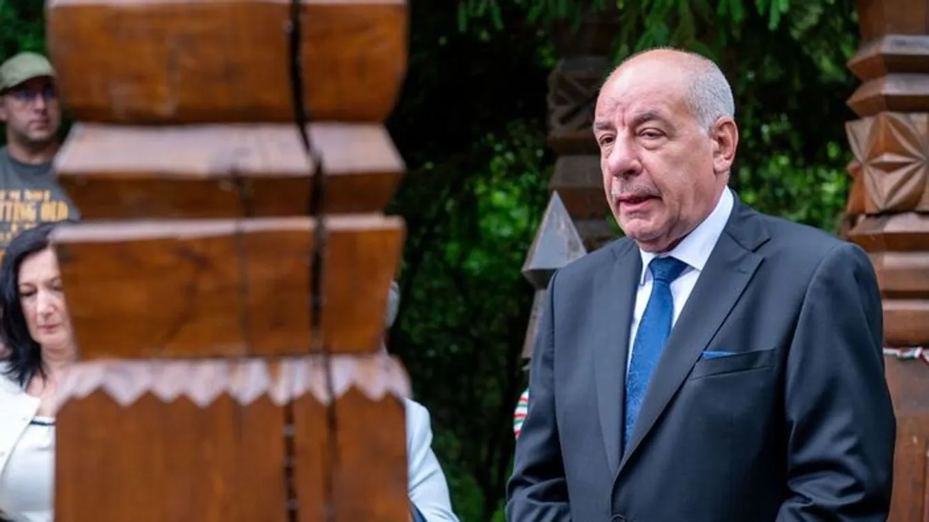 Sulyok Tamás Pozsonyba utazik