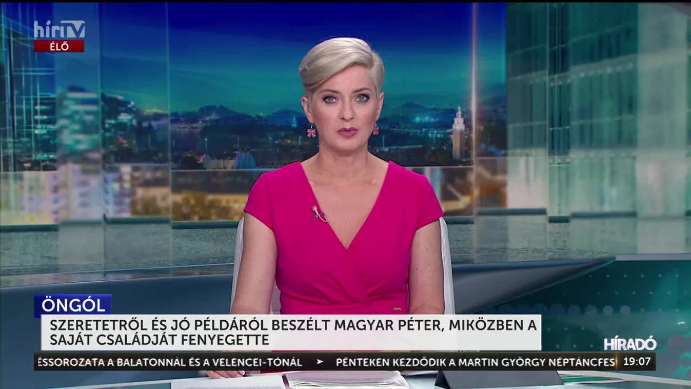 SZERETETRŐL ÉS JÓ PÉLDÁRÓL BESZÉLT MAGYAR PÉTER, MIKÖZBEN A SAJÁT CSALÁDJÁT FENYEGETTE