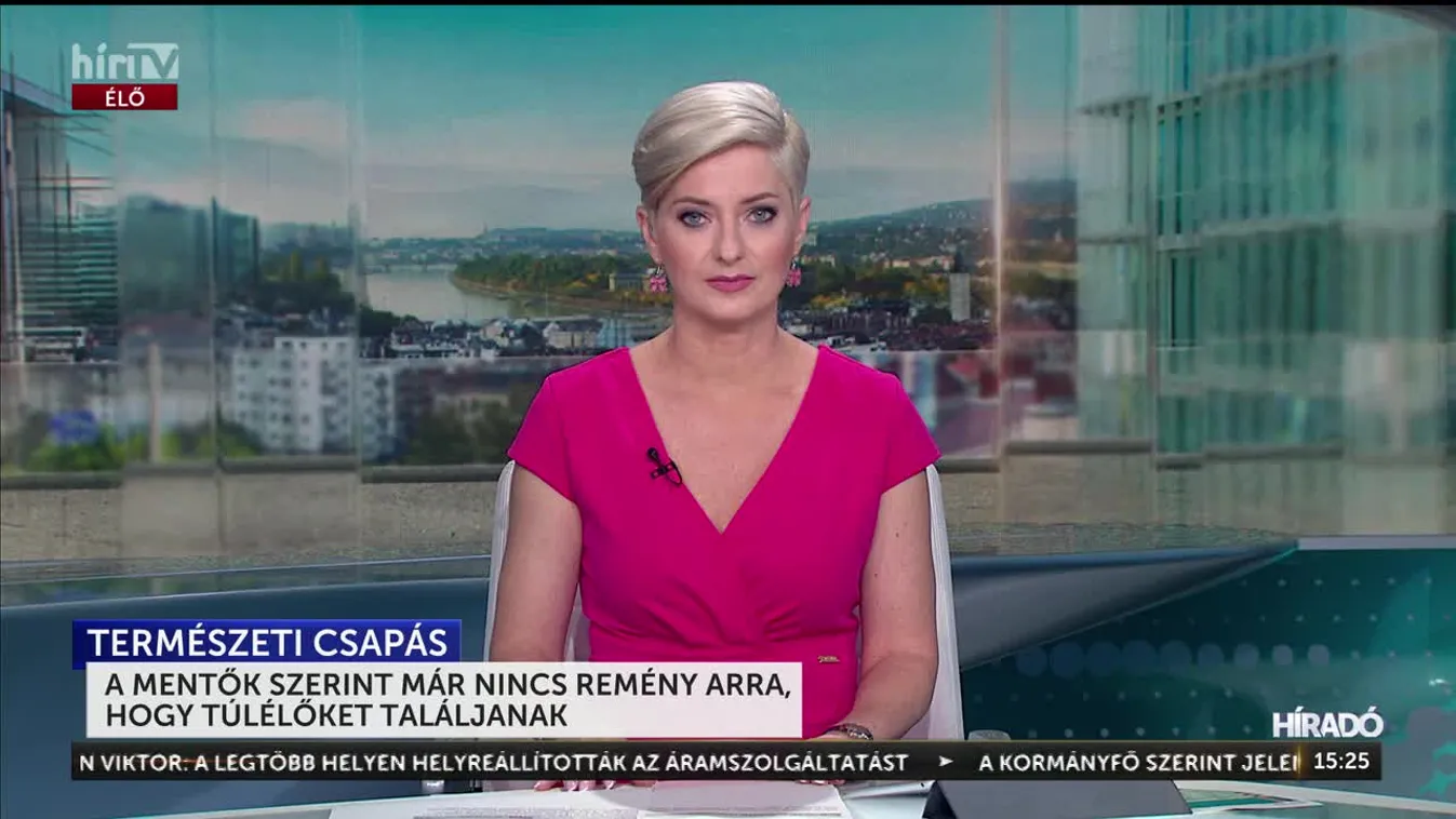 A MENTŐK SZERINT MÁR NINCS REMÉNY ARRA, HOGY TÚLÉLŐKET TALÁLJANAK