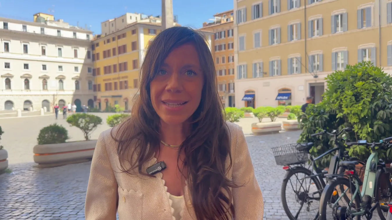 Az olasz jobboldali pártok szerint leépíti a hagyományos családmodellt az alkotmánybíróság döntése + videó