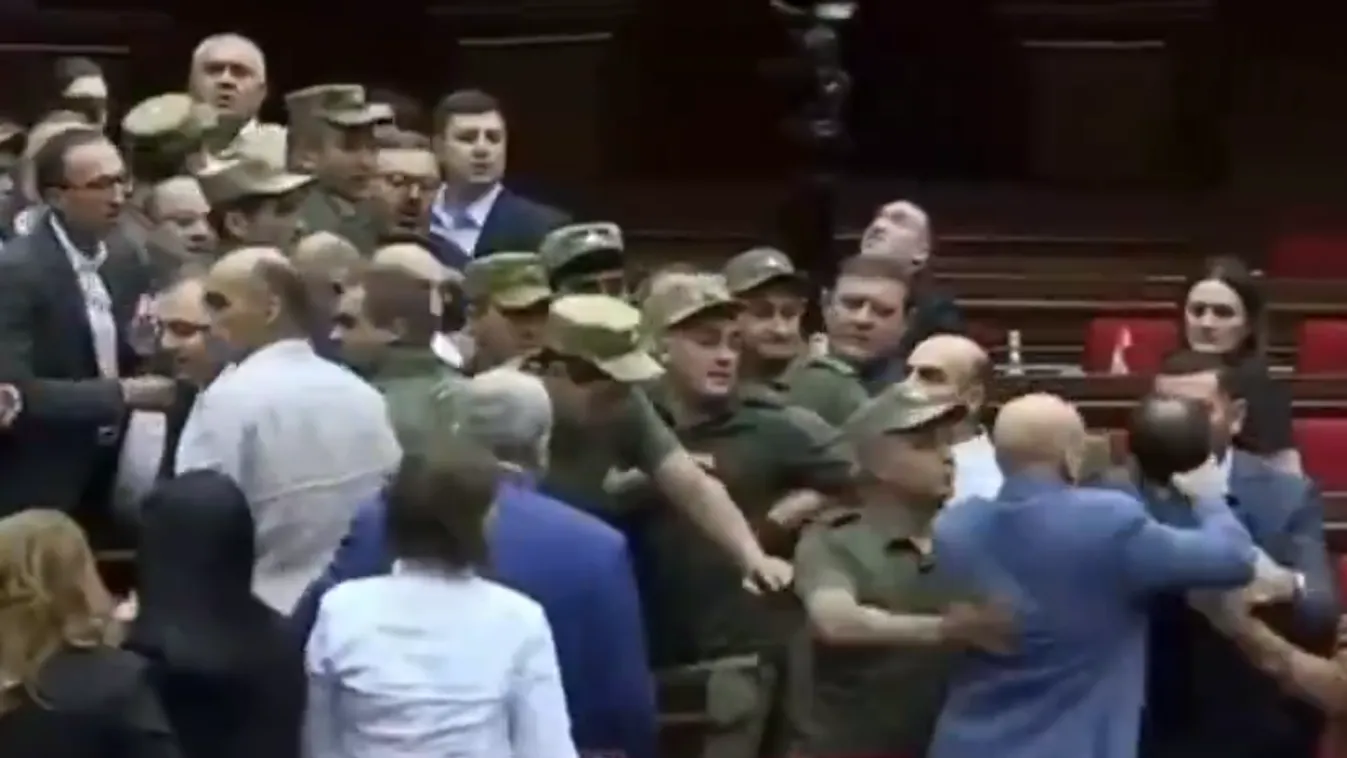 Eluralkodott az agresszió a parlamenti ülésteremben