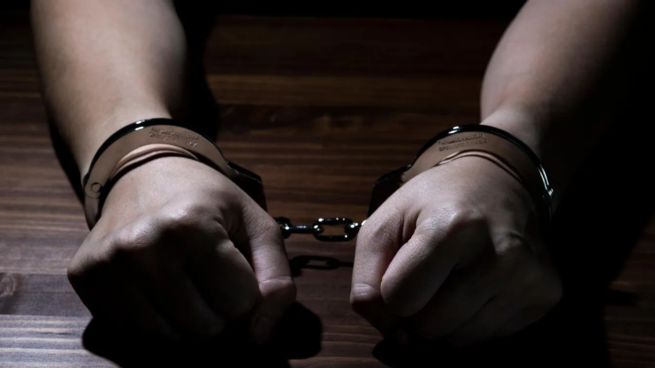 Saját kisfia kivégzése miatt emeltek vádat egy férfi ellen