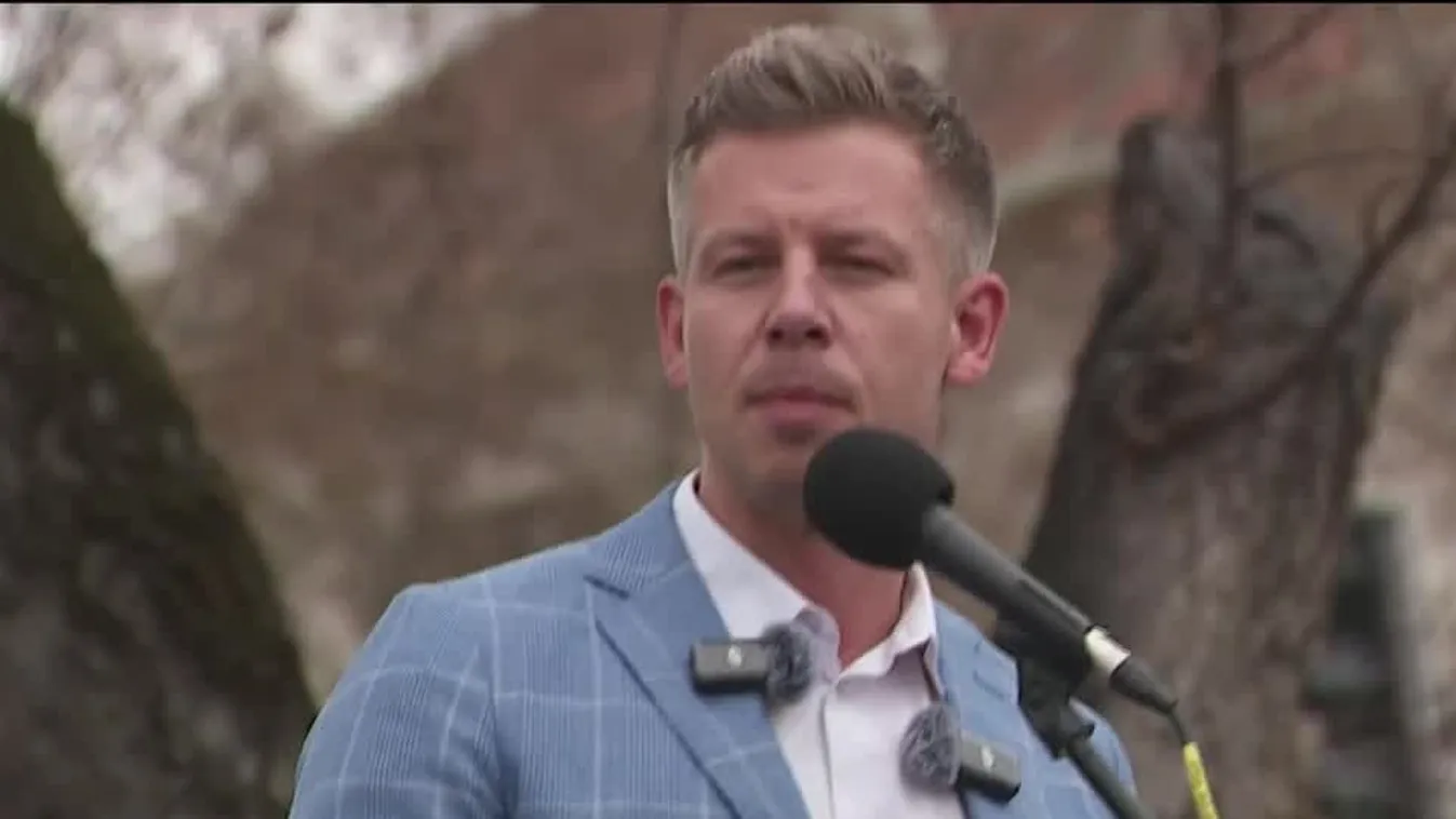 Magyar Péter után újabb TISZA párti politikus mentegette a párt felnőttfilmesét + videó