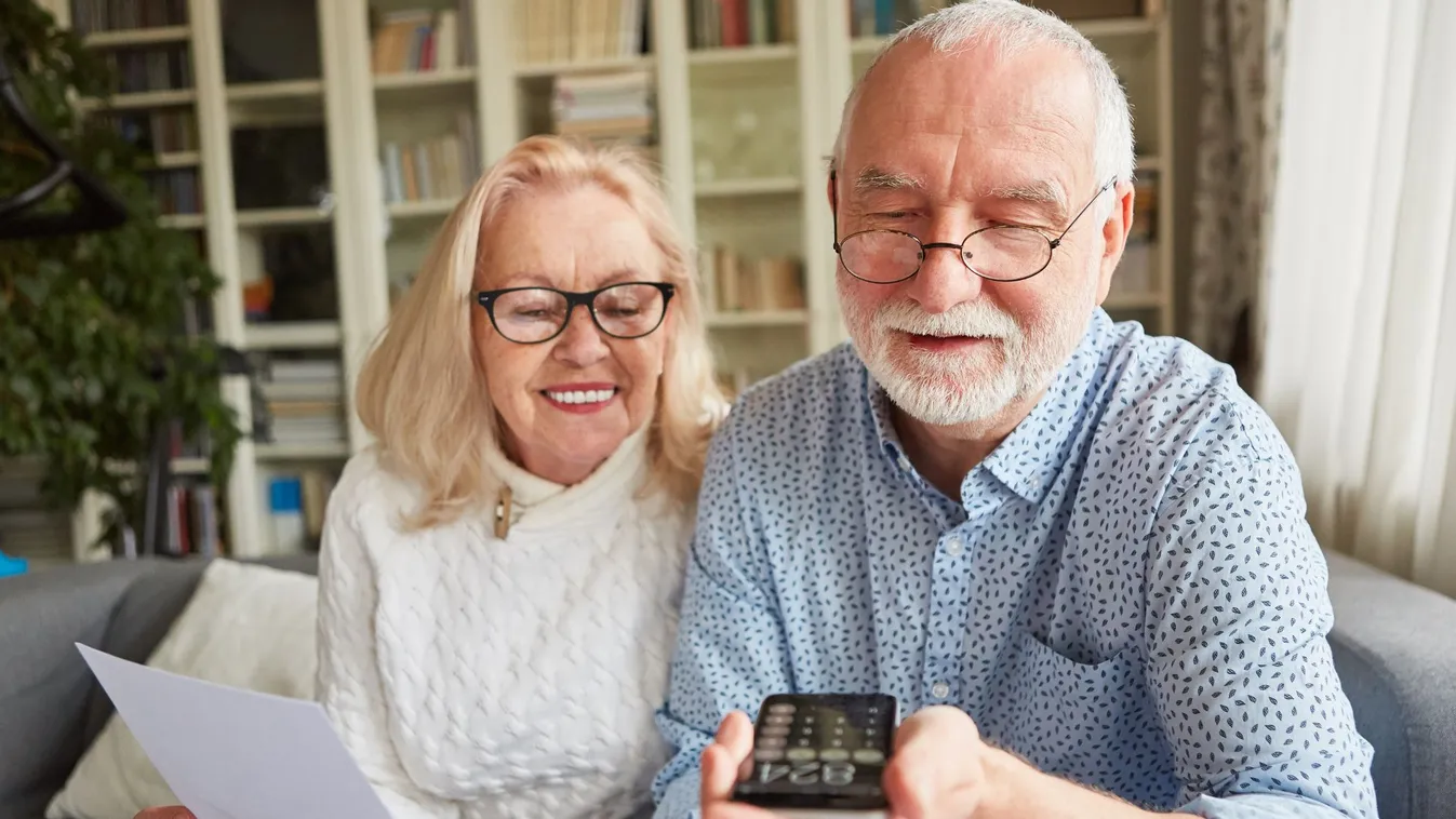 Nyitrai Zsolt és Kósa Ádám: a nyugdíjszerű ellátásban részesülők is megkapnák az élelmiszerutalványt