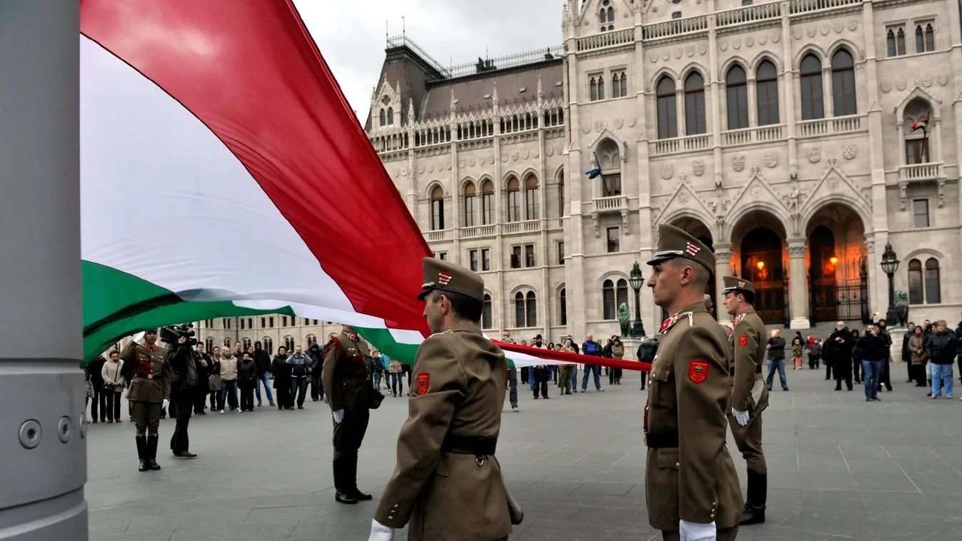 Radar – „Hibalehetőség nincs" – államfői fogadtatás a Kossuth téren  + videó