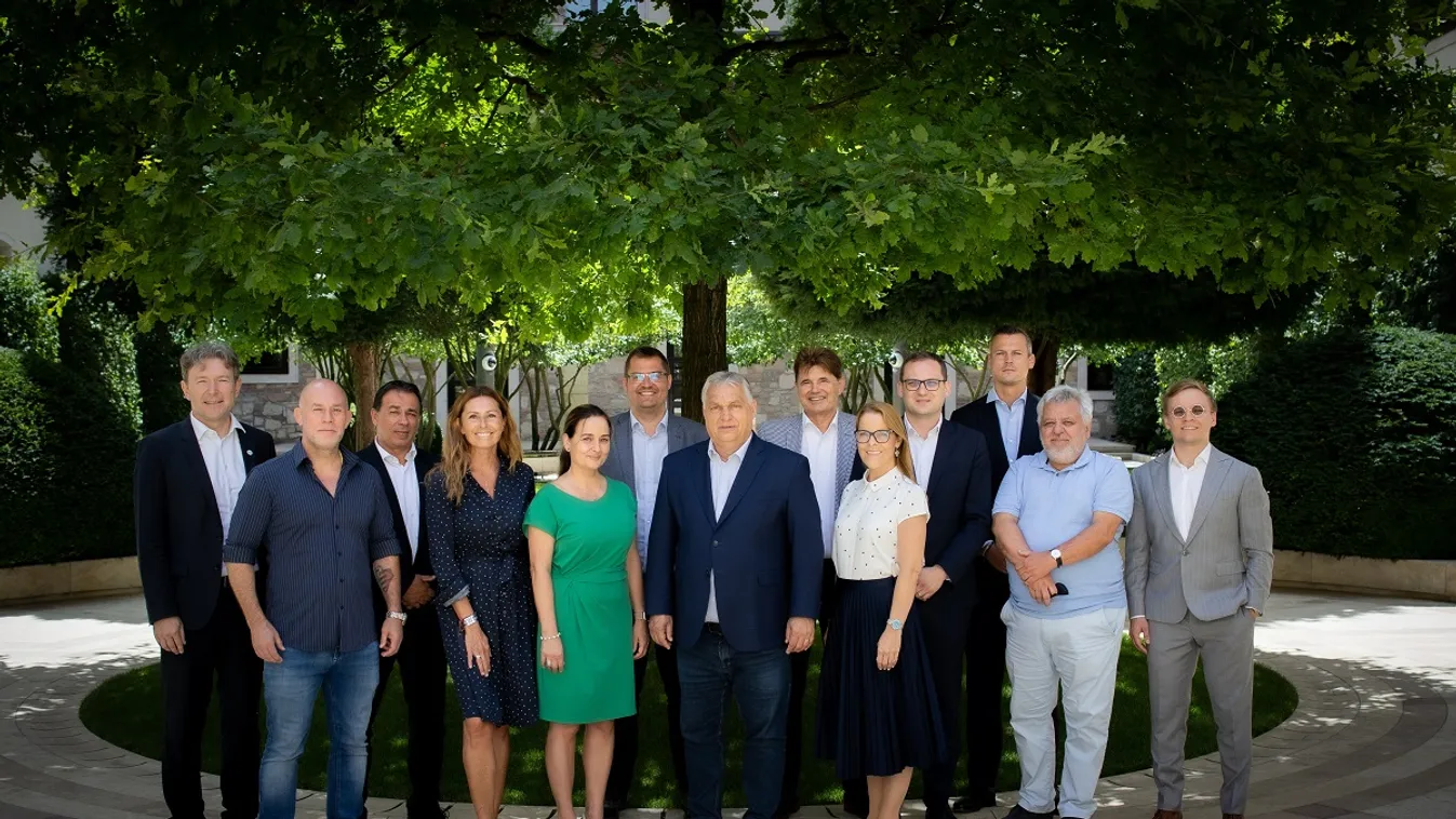 Már 30 ezer tagja van a Digitális Polgári Köröknek + videó