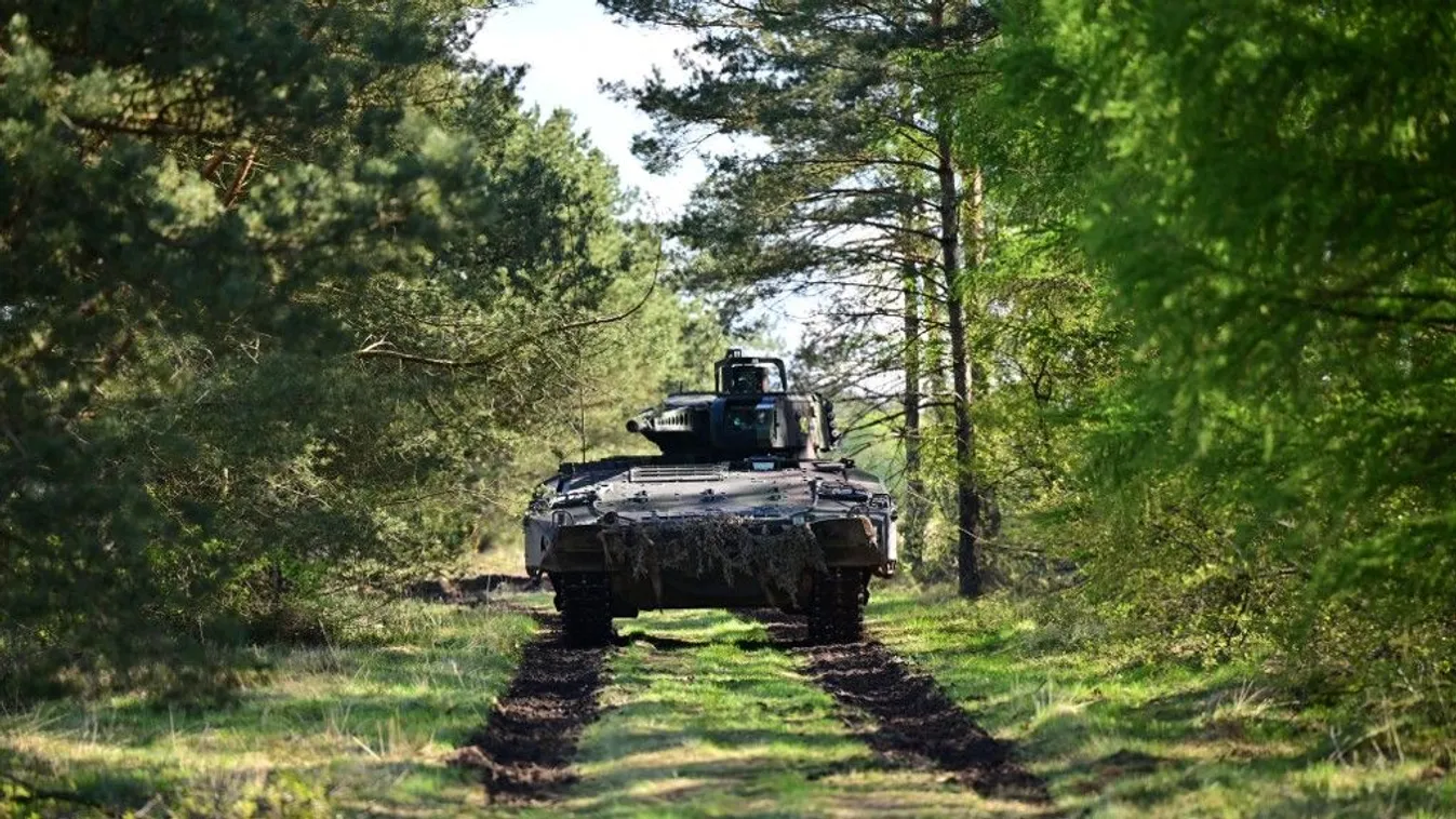 Több százmilliárd dollár értékű amerikai fegyver és energetikai termékek beszerzését vállalta az EU