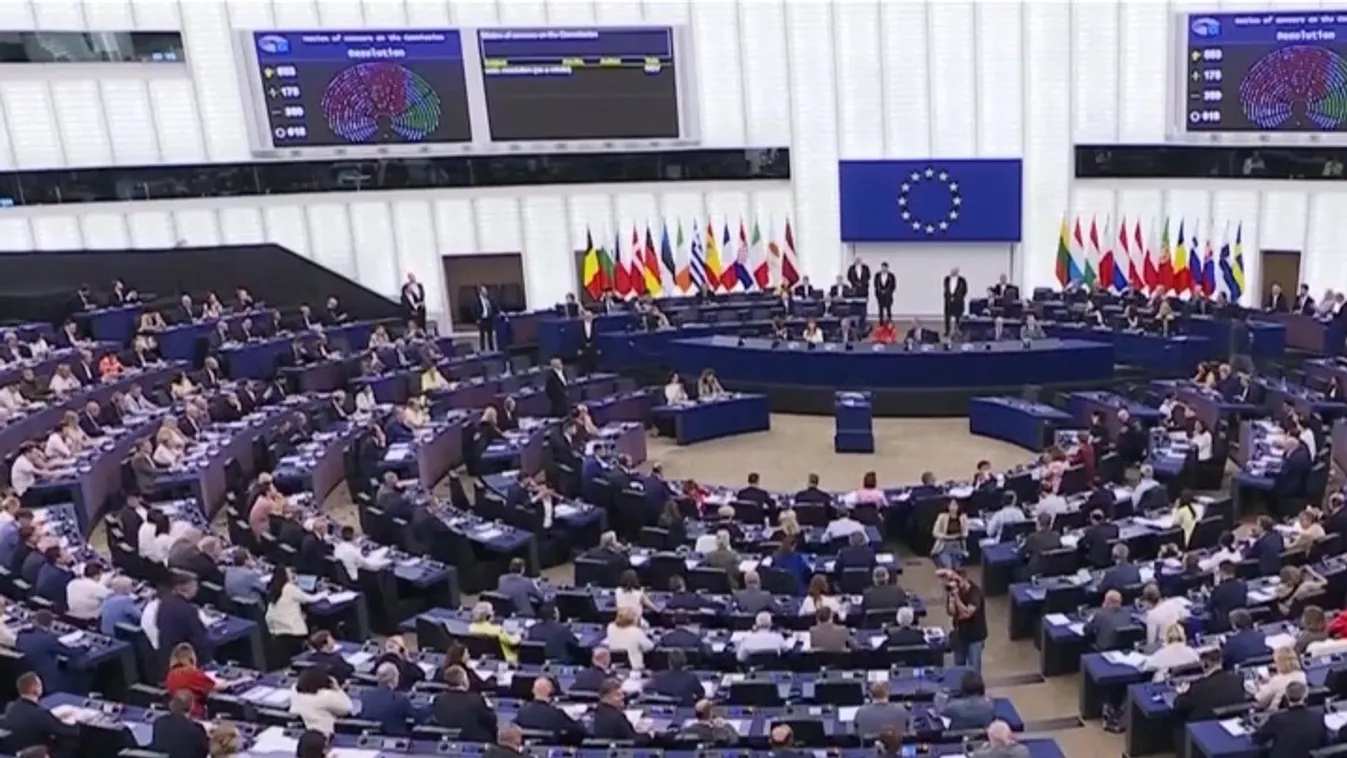 Hivatalban maradhat Ursula von der Leyen  + videó