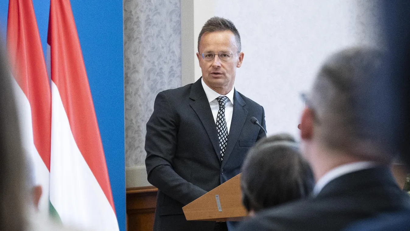 Szijjártó Péter: a kormány három ukrán katonai vezető szankciós listára helyezését kezdeményezte