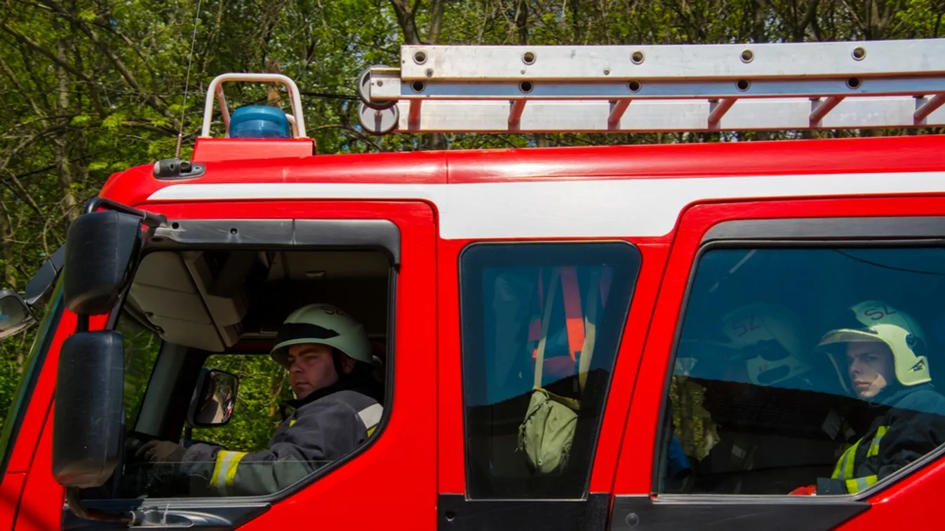 Magyarországon több ponton is égett a száraz növényzet