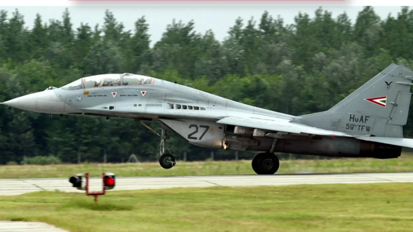 Vadászgépek alkatrészeit lopták el a kecskeméti repülőtérről