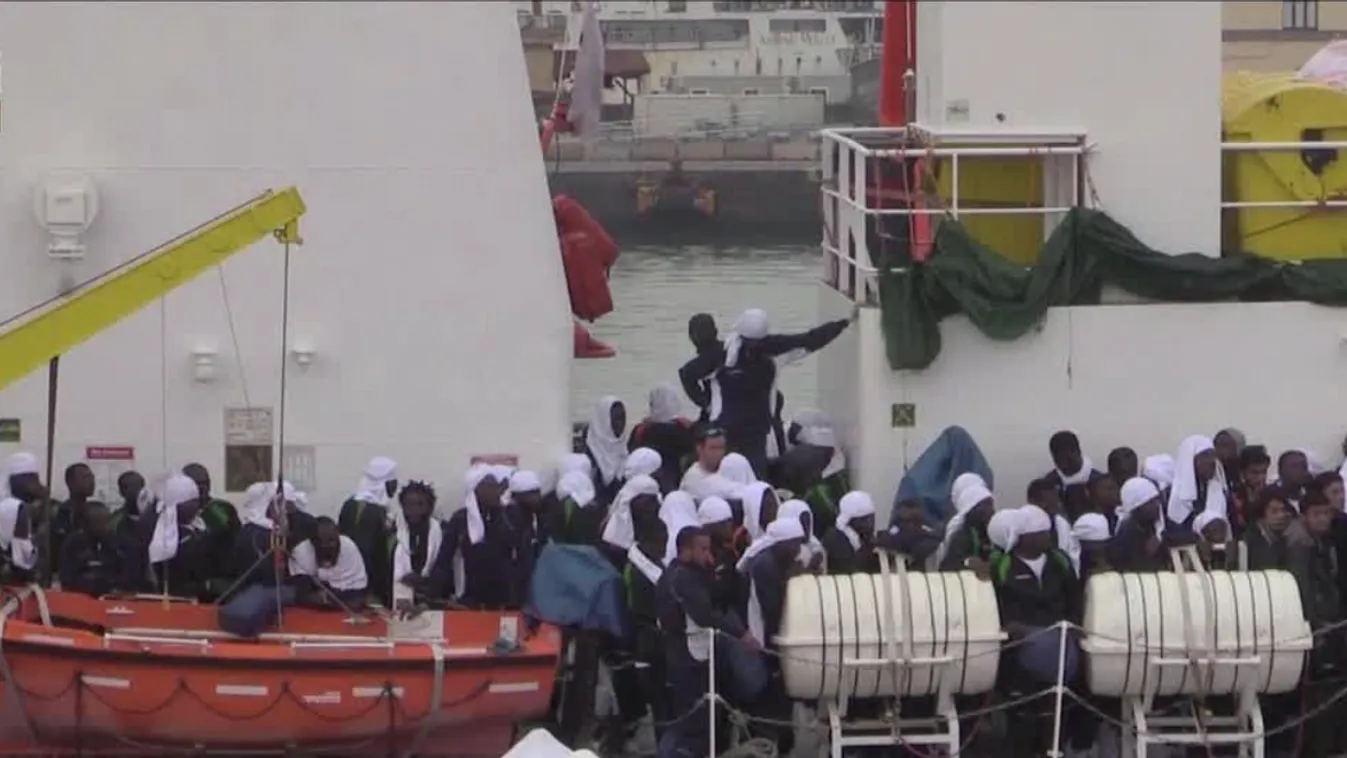 Tovább folytatja az illegális bevándorlás elleni politikáját az olasz kormány + videó