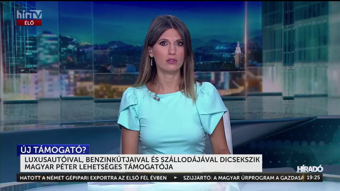 LUXUSAUTÓIVAL, BENZINKÚTJAIVAL ÉS SZÁLLODÁJÁVAL DICSEKSZIK MAGYAR PÉTER LEHETSÉGES TÁMOGATÓJA