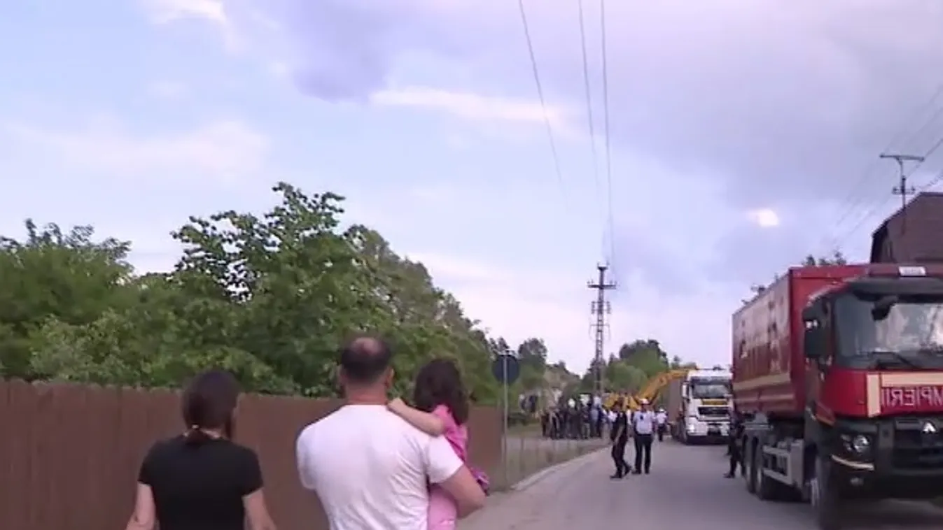 Visszatérhetnek otthonaikba a sóbánya elöntése után kilakoltatott parajdiak  + videó