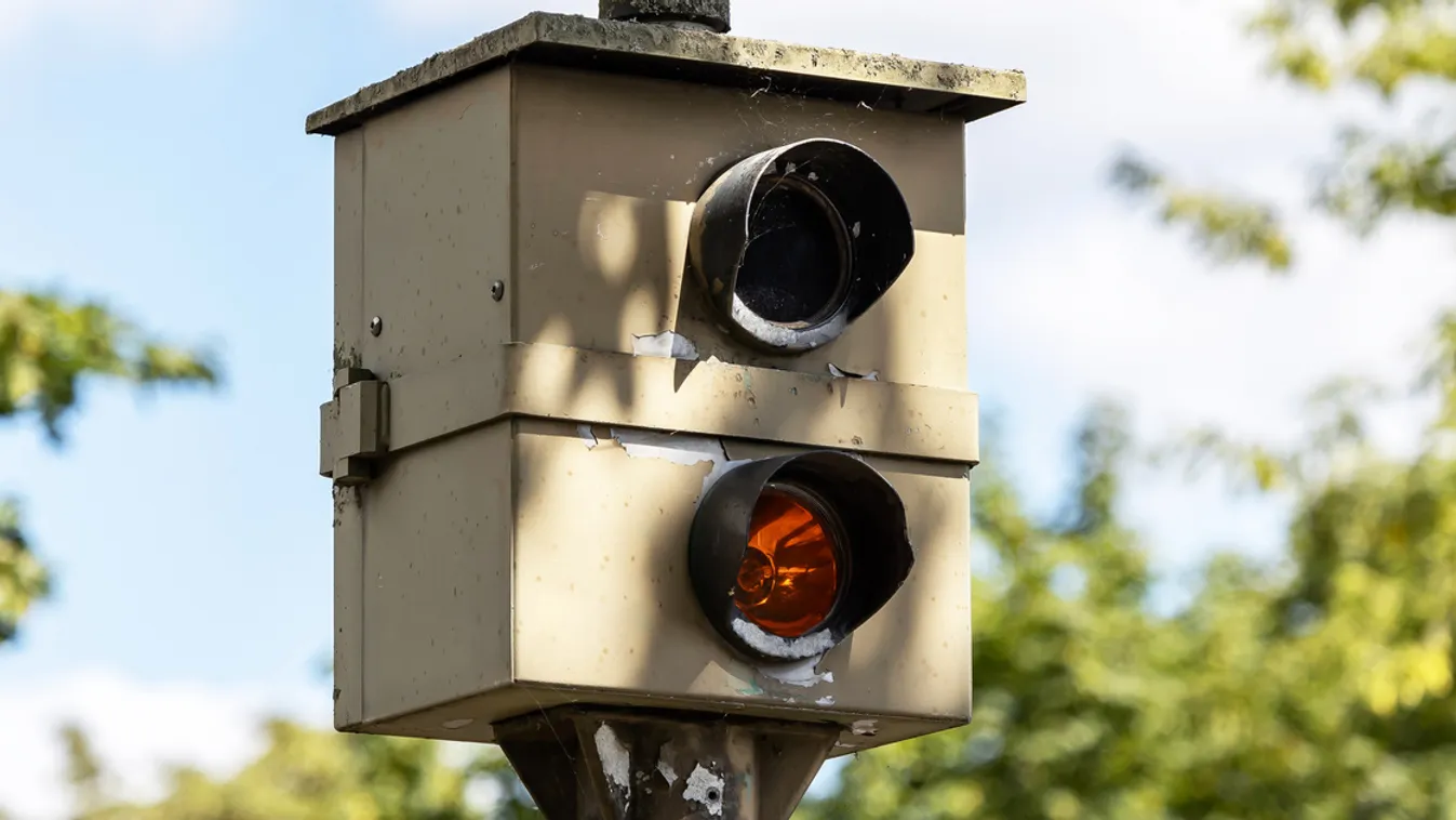 Ez a rendőrség új, becsapós fegyvere a gyorshajtók ellen