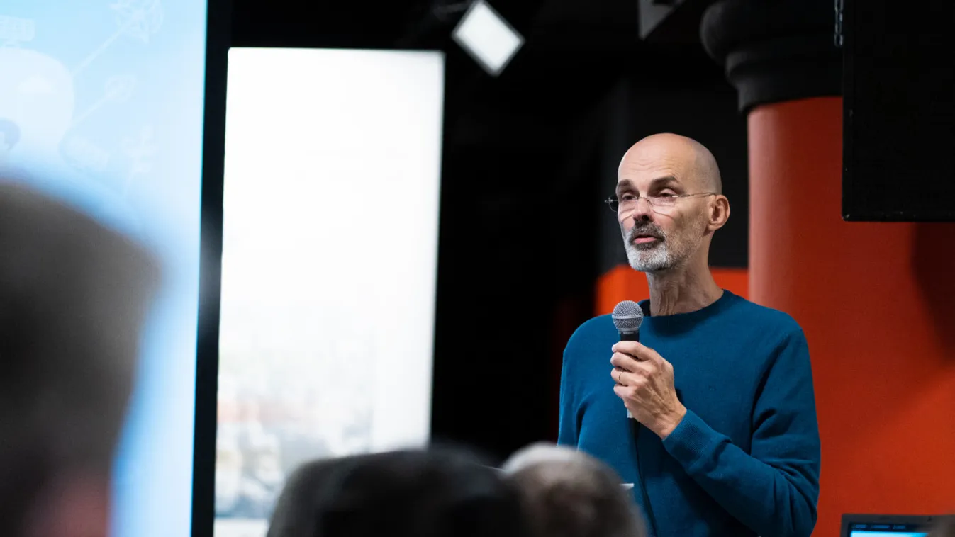 Fleck Zoltán most az egyik Tisza-szigetnél az államfő zsarolását helyezte kilátásba