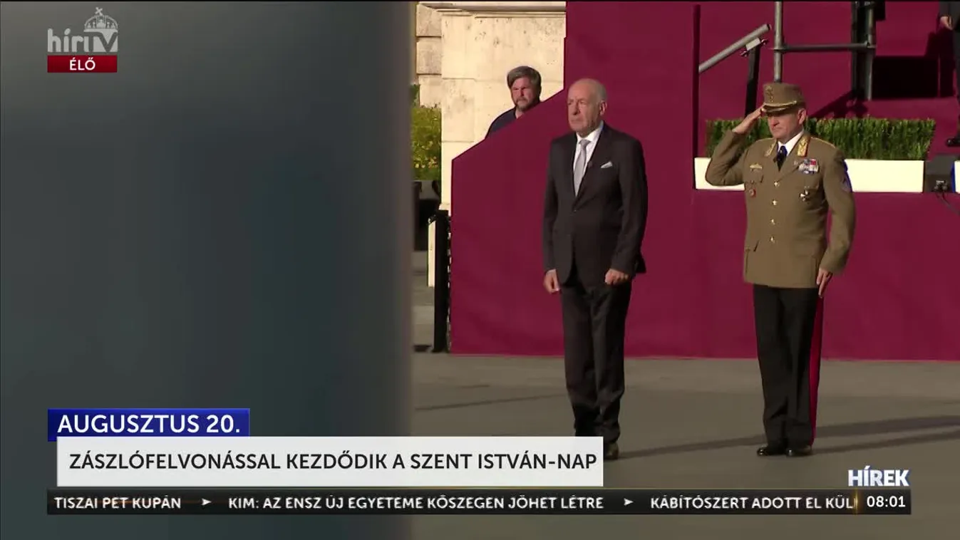 Felvonták Magyarország nemzeti lobogóját