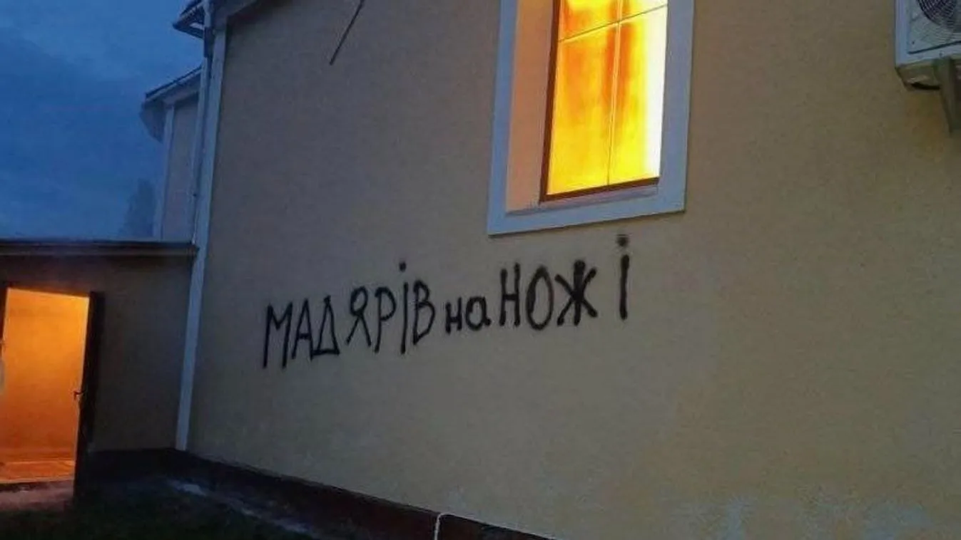 Pártszimpátia alapján osztja az észt? – Lebukott a „független szakértő"