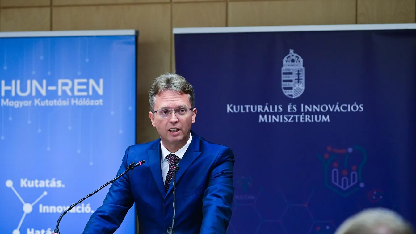 Hankó Balázs: sikeresen zárult a megújított tanár- és tanítóképzés modellprogramja