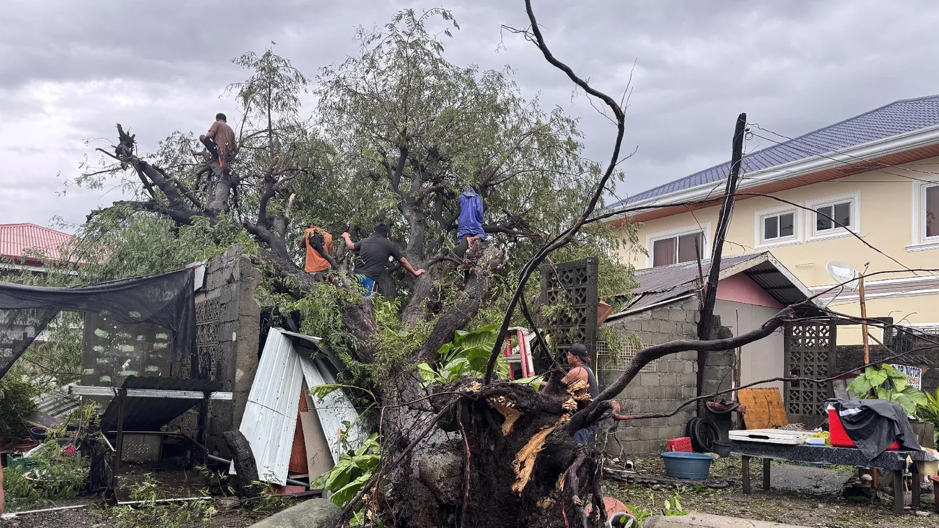 Felkészültek a lakosok Dél-Kínában az elemi erejű viharra